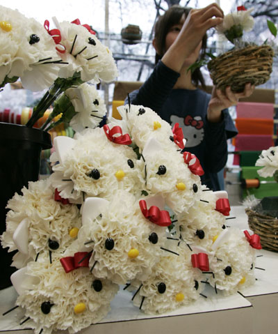 hello-kitty-flower-pile Hello Kitty carnations