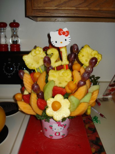 hello kitty fruit bouquet Hello Kitty fruit bouquet