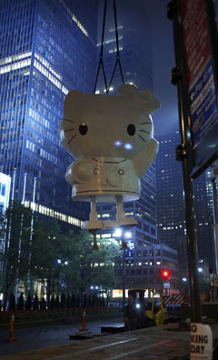 hello-kitty-new-york Hello Kitty statue New York