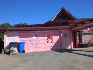 hello-kitty-garage hello-kitty-garage