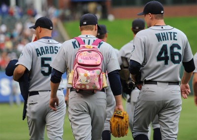 hello-kitty-major-league-baseball-backpack-400x284.jpg