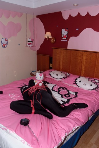 hello kitty love. Hello Kitty Bondage Room