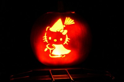 hello kitty witch pumpkin Hello Kitty witch Halloween pumpkin jack o latern
