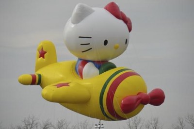 hello kitty Macy's balloon Hello Kitty Macy's Thanksgiving parade balloon